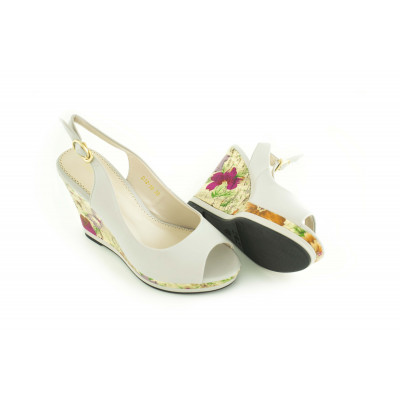 Босоножки Loretta