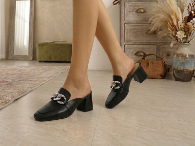 Мюли женские: гармония эстетики и функциональности в современном гардеробе