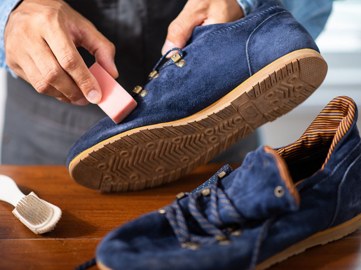 Правильний догляд за замшевим взуттям: як зберегти зовнішній вигляд благородного матеріалу